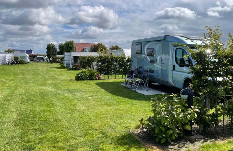 Comfort pitch motorhome/tent